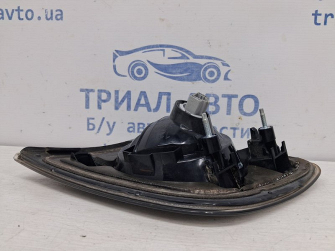 Фонарь задний внутренний левый Mazda 3 BK 1.6 БЕНЗИН Z6 2003 (б/у) Киев - изображение 6