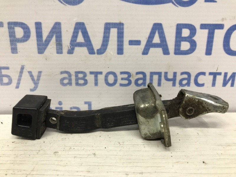 Ограничитель двери задний правый Mitsubishi L200 KB 2.5 ДИЗЕЛЬ 4D56U 2006 (б/у) Київ - зображення 1