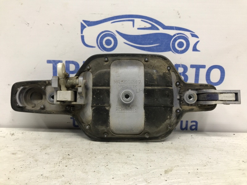 Ручка двери внешняя передняя левая Mitsubishi Pajero Wagon 4 3.2 ДИЗЕЛЬ 4M41 2006 (б/у) Київ - зображення 3