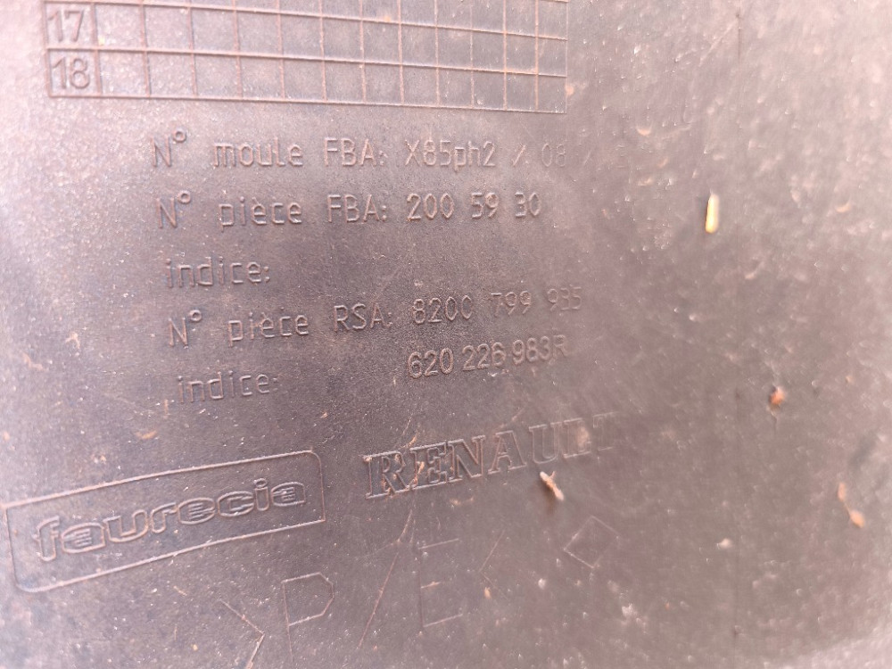 Бампер передний Renault Clio III 2009-2012 рестайлинг (8200799935) Ковель - изображение 3