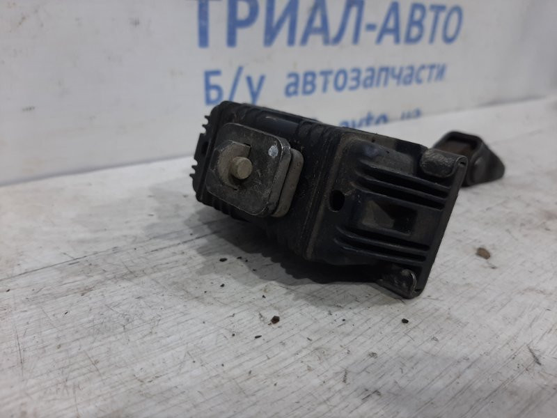 Ограничитель двери задний левый Toyota Avensis 2002-2010 6861005040 (Арт. 26432) Київ - зображення 2