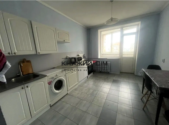 Є ГЕНЕРАТОР! Оренда 3-кімнатної квартири на Позняках Київ