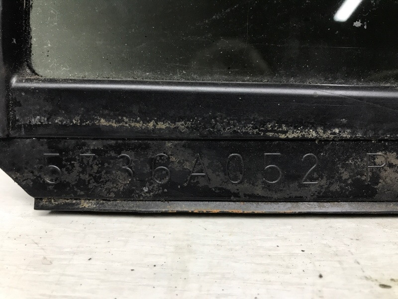 Стекло двери задней правой (форточка) Mitsubishi Pajero Wagon 4 3.2 ДИЗЕЛЬ 4M41 2006 (б/у) Київ - зображення 3