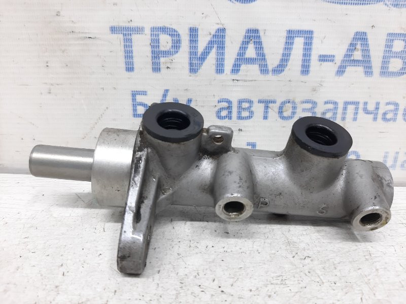 Тормозной цилиндр главный Hyundai Tucson JM 2.0 DIESEL D4EA 2004 (б/у) Киев - изображение 1