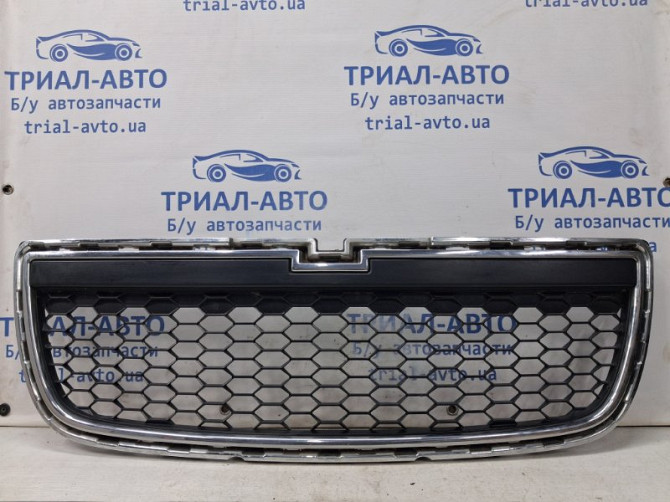 Решетка радиатора Chevrolet Captiva 2006-2018 20969207 (Арт. 64626) Киев - изображение 1