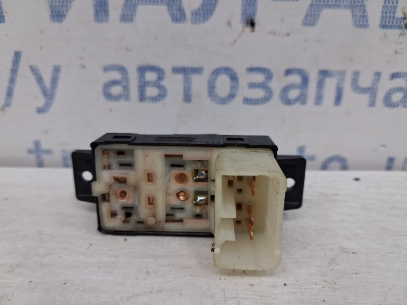 Кнопка стеклоподъемника SsangYong Rexton Y250 2.7 D27DT 2006 (б/у) Киев - изображение 3