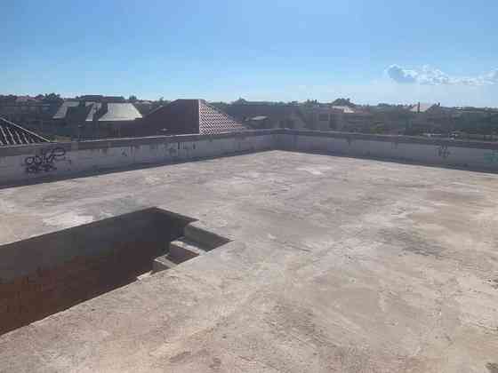 Недобудований будинок Чорноморськ