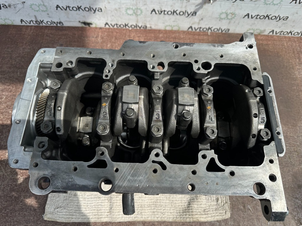 Блок двигателя VW T5 Caravelle 2.0 tdi 2010-2015 (CCH) Ковель - изображение 1