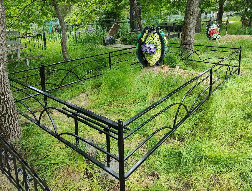Оградка на могилу. Дніпро - зображення 4
