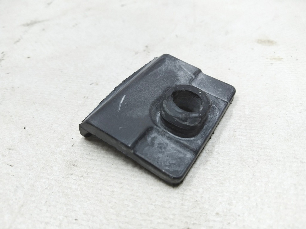 1Проставка резиновая нижней части каркаса водительского/пассажирского сиденья Tesla model 3 1107103- Киев - изображение 2