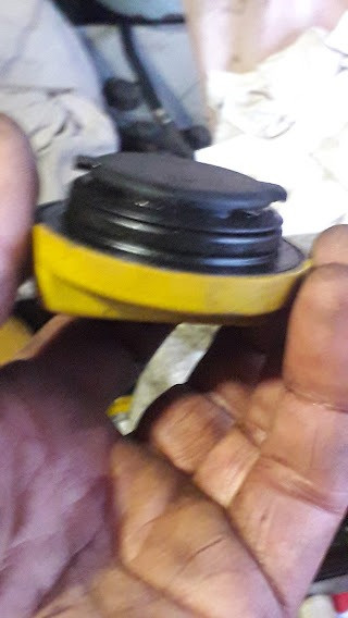 GM 90412508, Кришка маслозаливної горловини Опель Фронтера, Синтра Вінниця - зображення 3