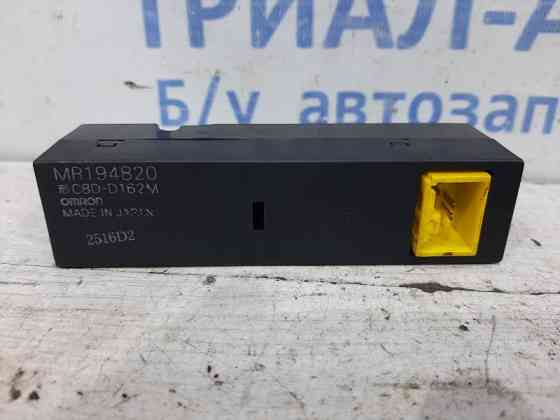 Кнопка стеклоподъемника Mitsubishi Pajero Sport K9 2.5 DIESEL 4D56 1996 задн. лев. (б/у) Киев