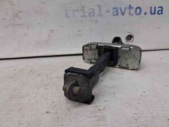 Ограничитель двери передний правый Toyota Prado J120 4.0 1GR-FE 2002 (б/у) Киев