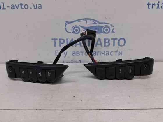 Кнопки руля SsangYong Kyron 2005-2016 8915009531 (Арт. 59319) Киев