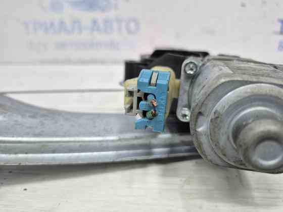 Стеклоподъемник задний правый Chevrolet Cruze J300 1.8 2009 (б/у) Киев