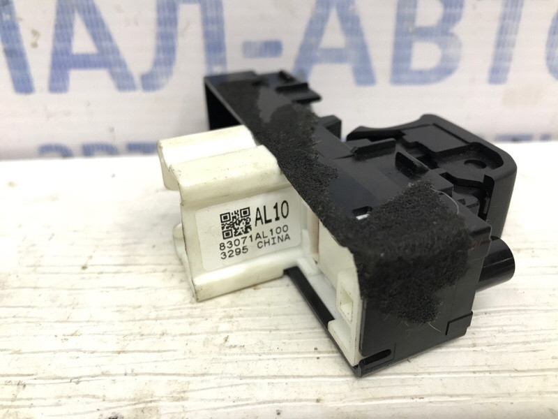 Кнопка стеклоподъемника Subaru Outback 2014-2021 83071AL100 (Арт. 54231) Киев - изображение 3
