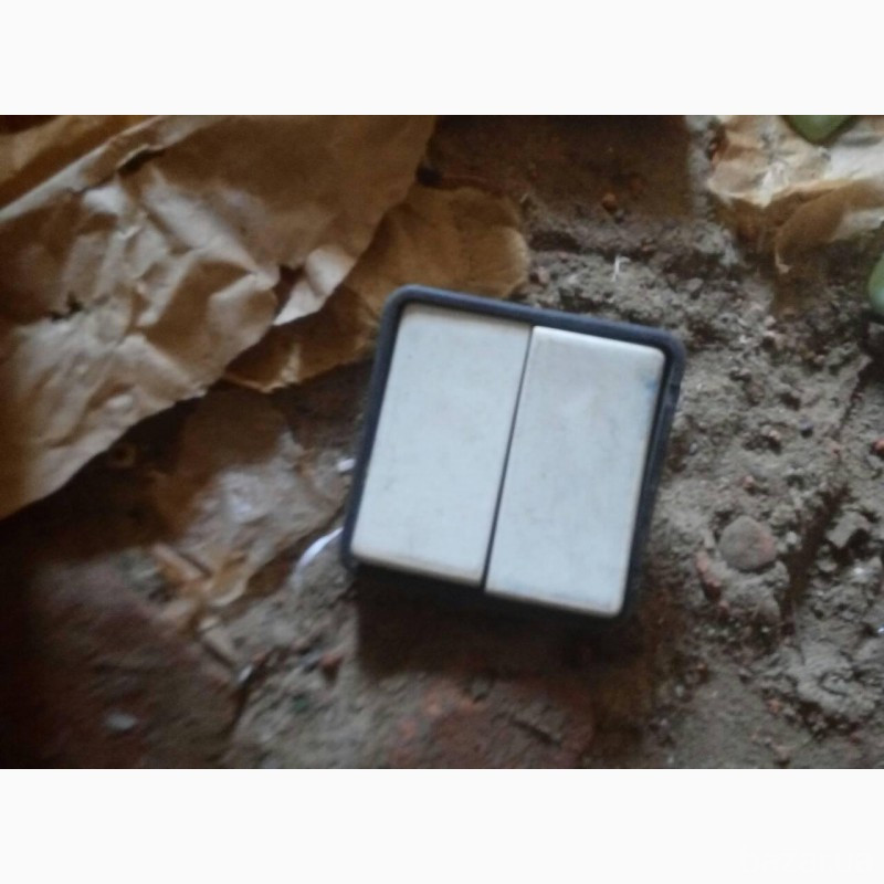 Выключатели закрытой проводки, одинарные, бытовые, -680шт. Харків - зображення 7