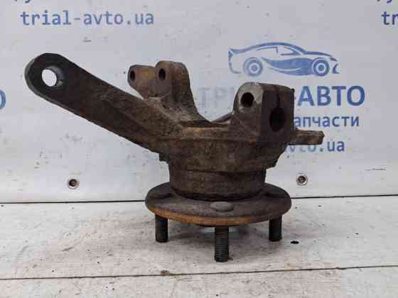 Кулак поворотный левый со ступицей Mitsubishi Outlander CU 2.4 БЕНЗИН 4G69 2003 (б/у) Киев