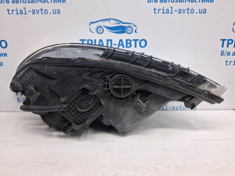 Фара правая Kia Sorento XM 2.4 БЕНЗИН G4KJ 2009 (б/у) Киев - изображение 8