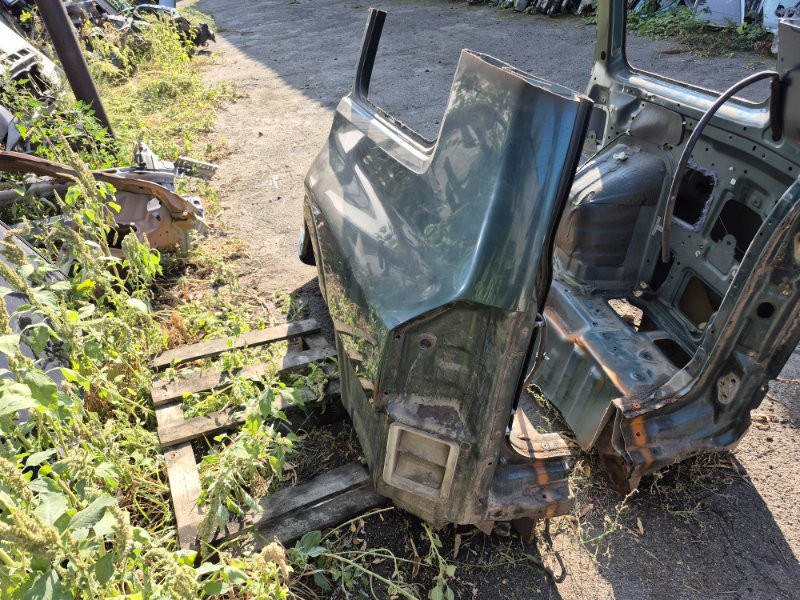 Четверть автомобиля задняя левая Mitsubishi Pajero Wagon 3 3.2 ДИЗЕЛЬ 4M41 1999 (б/у) Київ - зображення 2