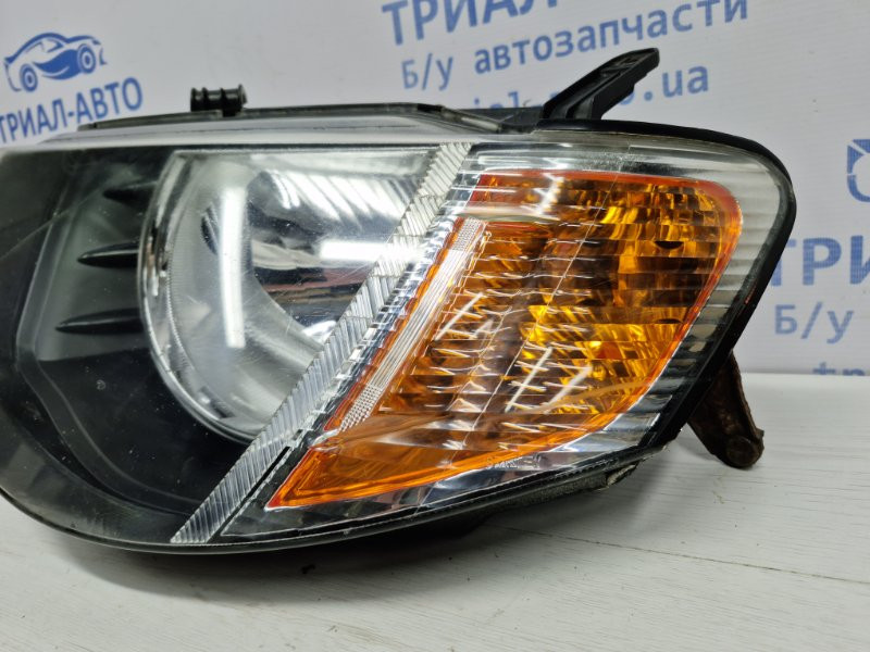 Фара левая галоген Mitsubishi L200 KB 2.5 ДИЗЕЛЬ 4D56U 2006 (б/у) Київ - зображення 2