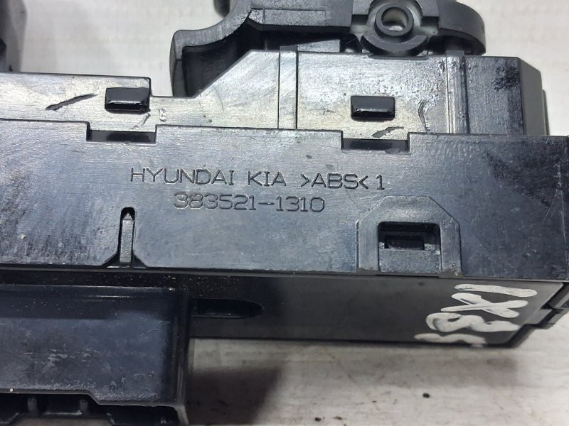 Кнопка стеклоподъемника Hyundai IX35 LM 1.7 DIESEL D4FD 2009 (б/у) Киев - изображение 3