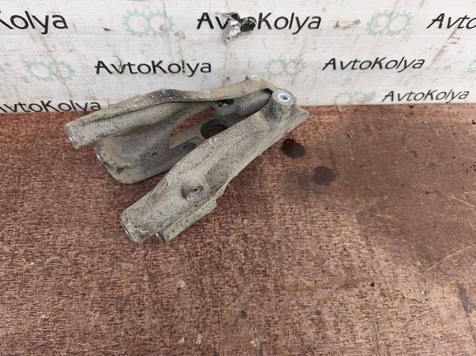 Кронштейн (опора) двигателя VW T5 T6 2.0 tdi 2003-2019 (7E0199370L) Ковель - изображение 1