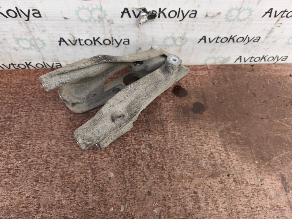 Кронштейн (опора) двигателя VW T5 T6 2.0 tdi 2003-2019 (7E0199370L) Ковель - зображення 1