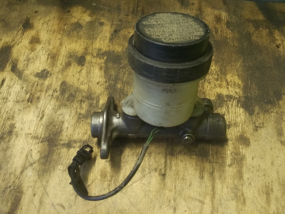 Головний тормозний циліндр Mb316247 Міцубісі Галант 86г.в. оригінал Винница - изображение 2