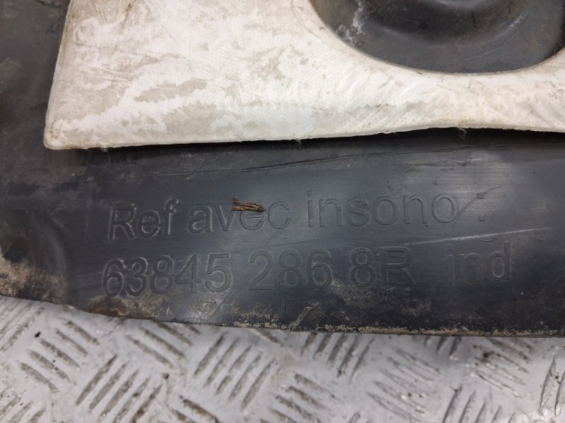 Подкрылок передний правый Renault Megane 3 1.5 DIESEL K9K 2008 (б/у) Київ - зображення 4