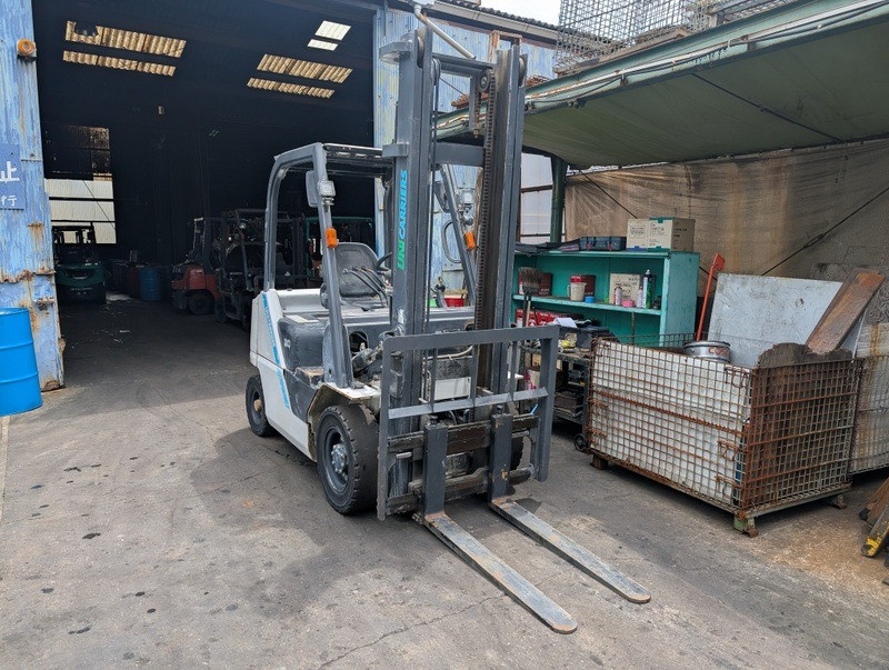 Дизельний навантажувач TCM (Nissan), 2022 року з бiчним зсувом Модель: FD20T5M Чернігів - зображення 6