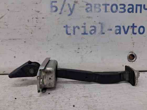 Ограничитель двери задний левый Nissan Qashqai J11 1.2 БЕНЗИН HRA2DDT 2013 (б/у) Київ