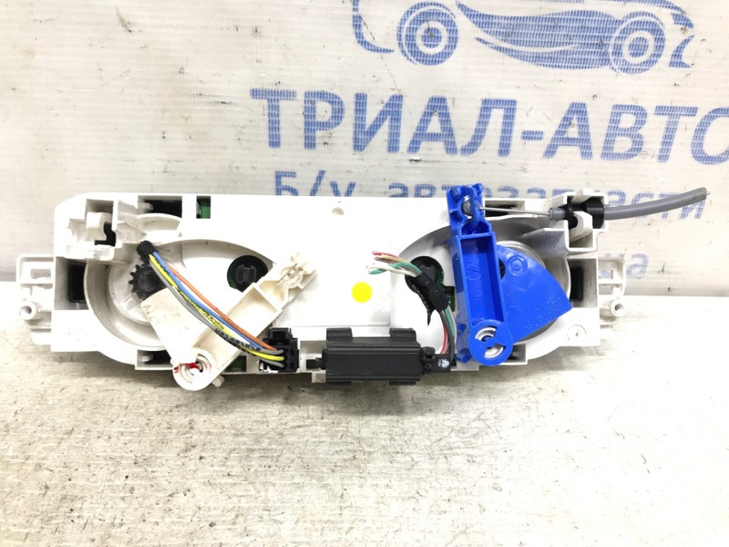 Блок управления кондиционером Renault Megane 3 1.5 DIESEL K9K 2008 (б/у) Киев - изображение 2