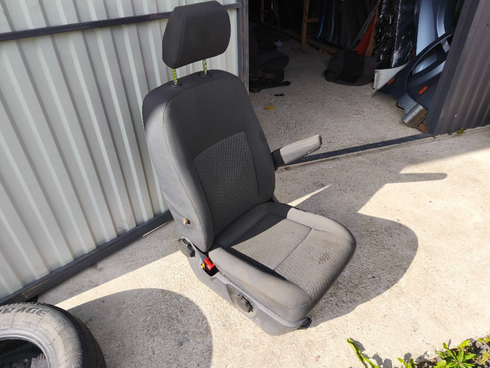 Сидение переднее водителя VW T5 2003-2015 Ковель - зображення 2