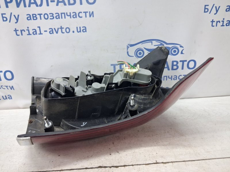 Фонарь задний внешний левый Toyota Avensis T25 2.0 DIESEL 1ADFTV 2002 (б/у) Київ - зображення 7