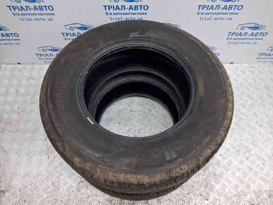 Шины 2шт R17 (б/у) Киев
