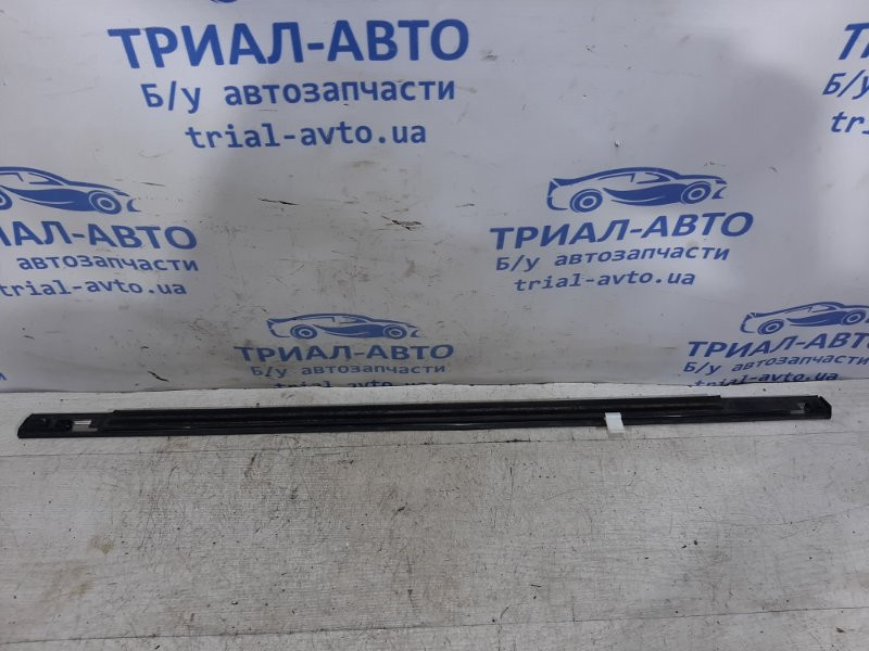 Молдинг стекла двери задний Chevrolet Captiva C140 2.2 ДИЗЕЛЬ 2006 (б/у) Киев - изображение 4