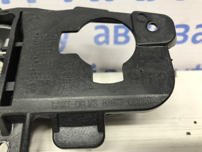 Ручка двери внутренняя правая Hyundai I30 GD 1.6 DIESEL D4FB 2011 (б/у) Киев - изображение 4