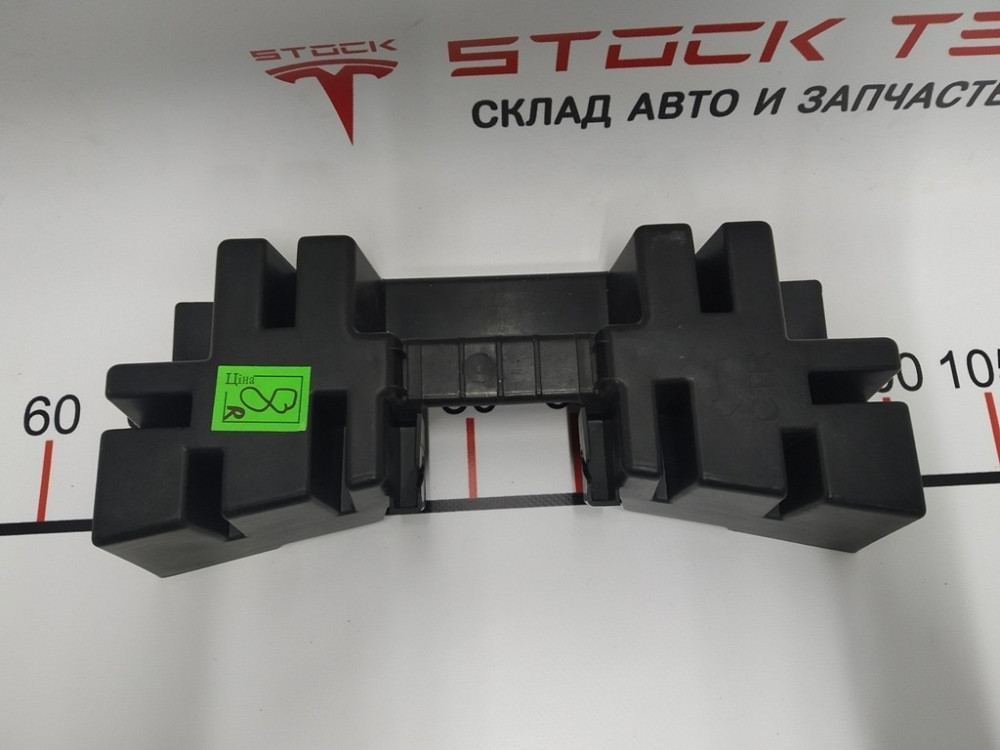 1Кронштейн панель пола 2-го ряда сидений центральная (7 мест) Tesla model X 1132784-00-A Київ - зображення 1