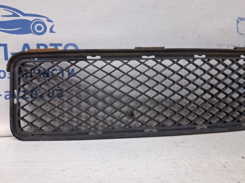 Решетка бампера центральная Hyundai Tucson JM 2.0 DIESEL D4EA 2004 (б/у) Киев - изображение 2