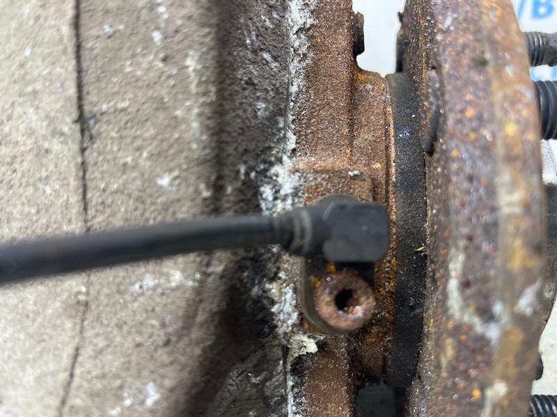 Кулак поворотный левый со ступицей Chevrolet Captiva C140 2.2 DIESEL Z22D1 2006 (б/у) Киев - изображение 3