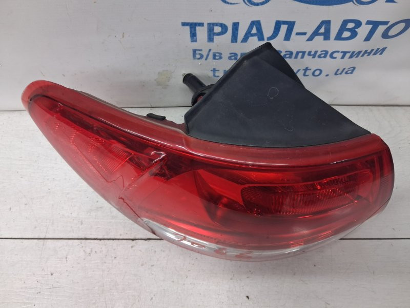 Фонарь задний внешний левый Kia Sorento UM 2.4 БЕНЗИН G4KJ 2014 (б/у) Киев - изображение 2
