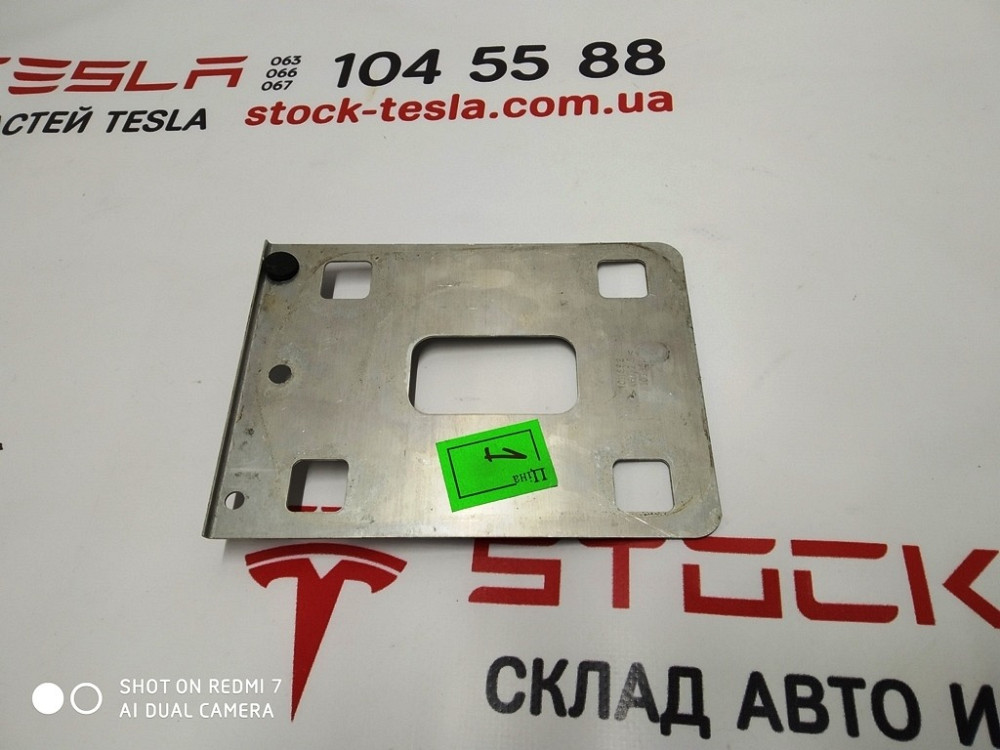 Пластина усилителя бампера переднего Tesla model S 1011692-00-A Киев - изображение 1