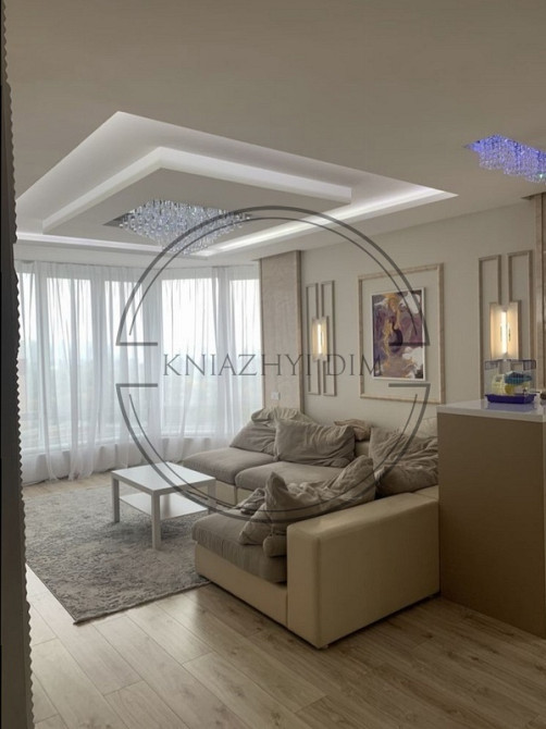 Продажа 3-х комнатной студио ,ул.Пчелки 6 А .м.Позняки Київ - зображення 1