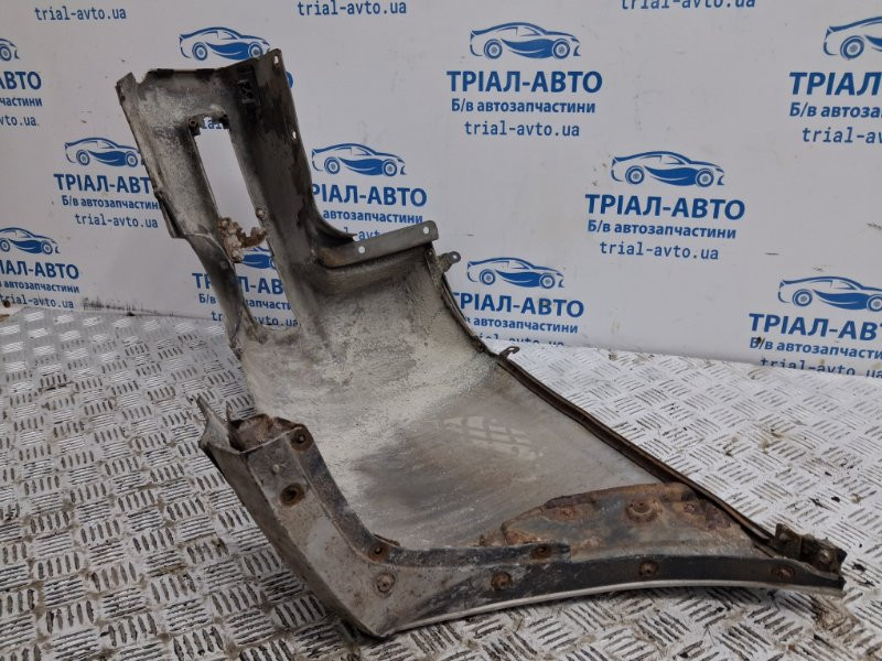 Бампер задний левый клык Mitsubishi Pajero Wagon 3 3.2 ДИЗЕЛЬ 4M41 1999 (б/у) Киев - изображение 4