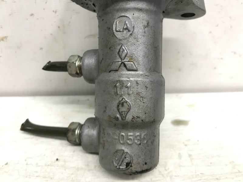 Тормозной цилиндр главный Mitsubishi ASX GA 1.8 DIESEL 4N13 2010 (б/у) Киев - изображение 5