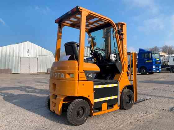 Вилковий електронавантажувач Toyota з напівкабіною, випуск кінець 2020 року Модель: 8FB15 Одеса