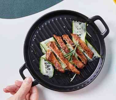 Страва з рифленим дном кругла 6740 22 см чорна Київ