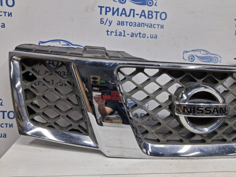 Решетка радиатора Nissan Navara D40 2.5 DIESEL YD25DDTI 2004 (б/у) Киев - изображение 2