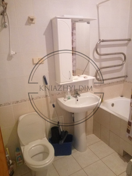 Хороша суміжна 2-х к.кв. в центрі, Площа Льва Толстого. № 11161805 Київ - зображення 3